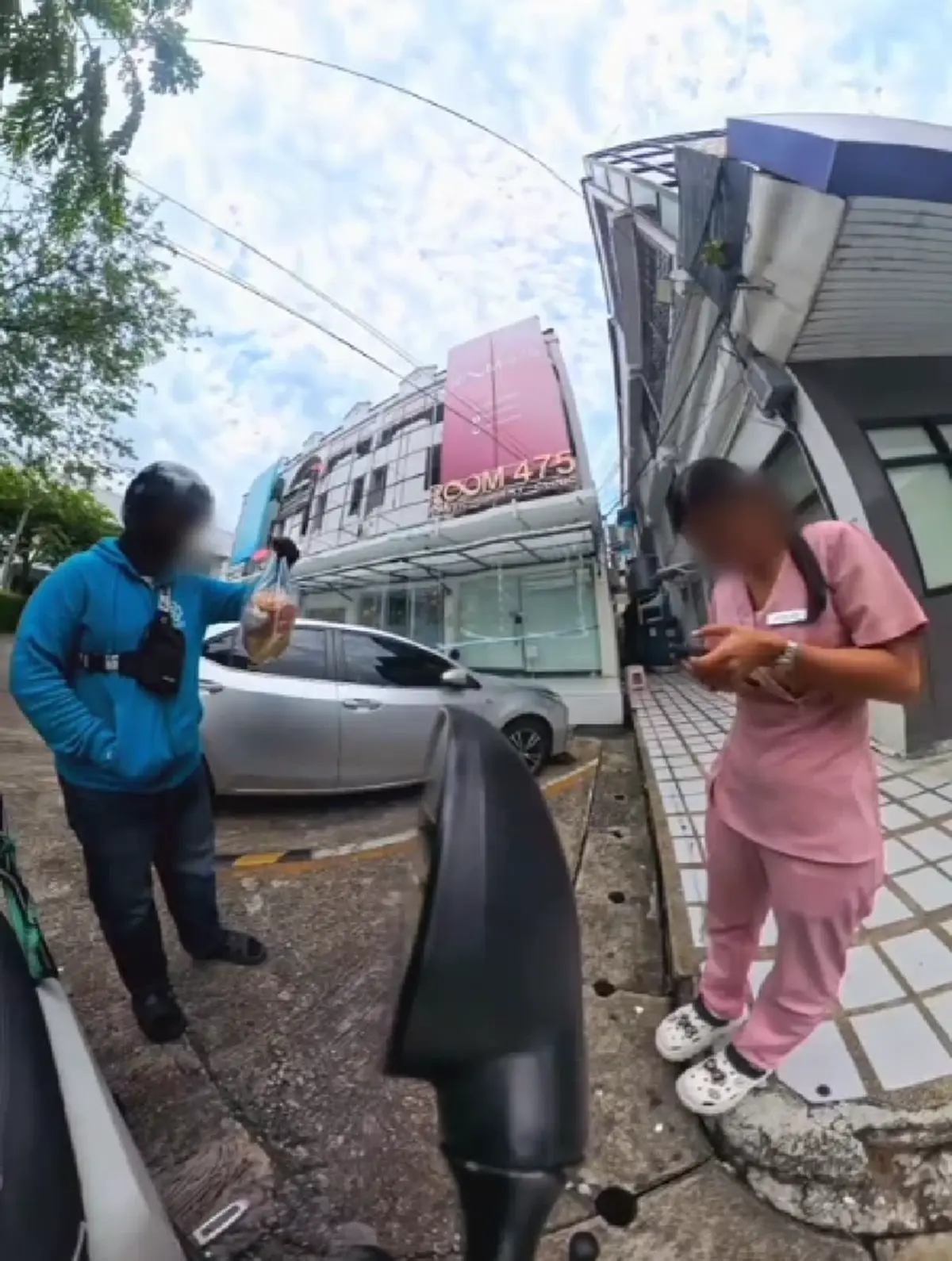 หนุ่มไรเดอร์ ไปส่งออเดอร์ บังเอิญเจอแฟนเก่า ตอนจบซึ้งน้ำตาไหล