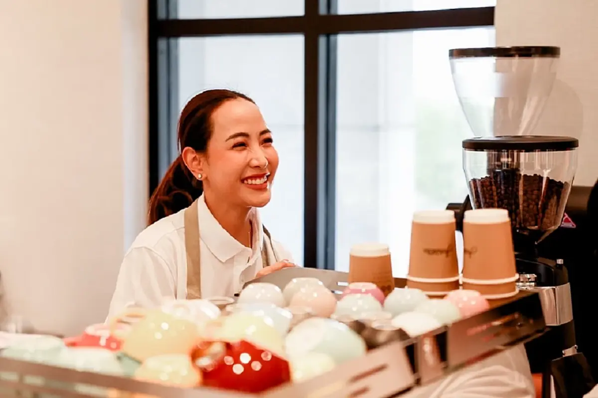 รู้จัก "จ๋า ธนนนท์ " ภรรยา "อนุทิน" ผู้เป็นเบื้องหลังทุกความสำเร็จ