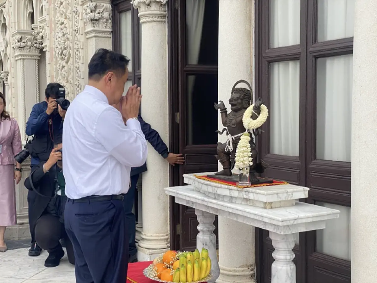 เปิดทะเบียนรถเคลื่อนย้าย องค์นรสิงห์จำลอง กลับตึกไทยคู่ฟ้า