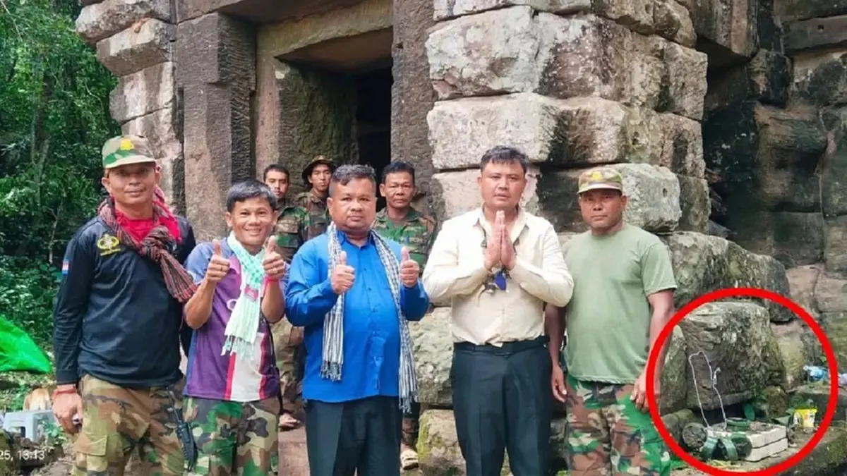 2 นักข่าวเขมรโดนคุก ข้อหากบฏ ถ่ายรูปหมู่ติดทุ่นระเบิด PMN2