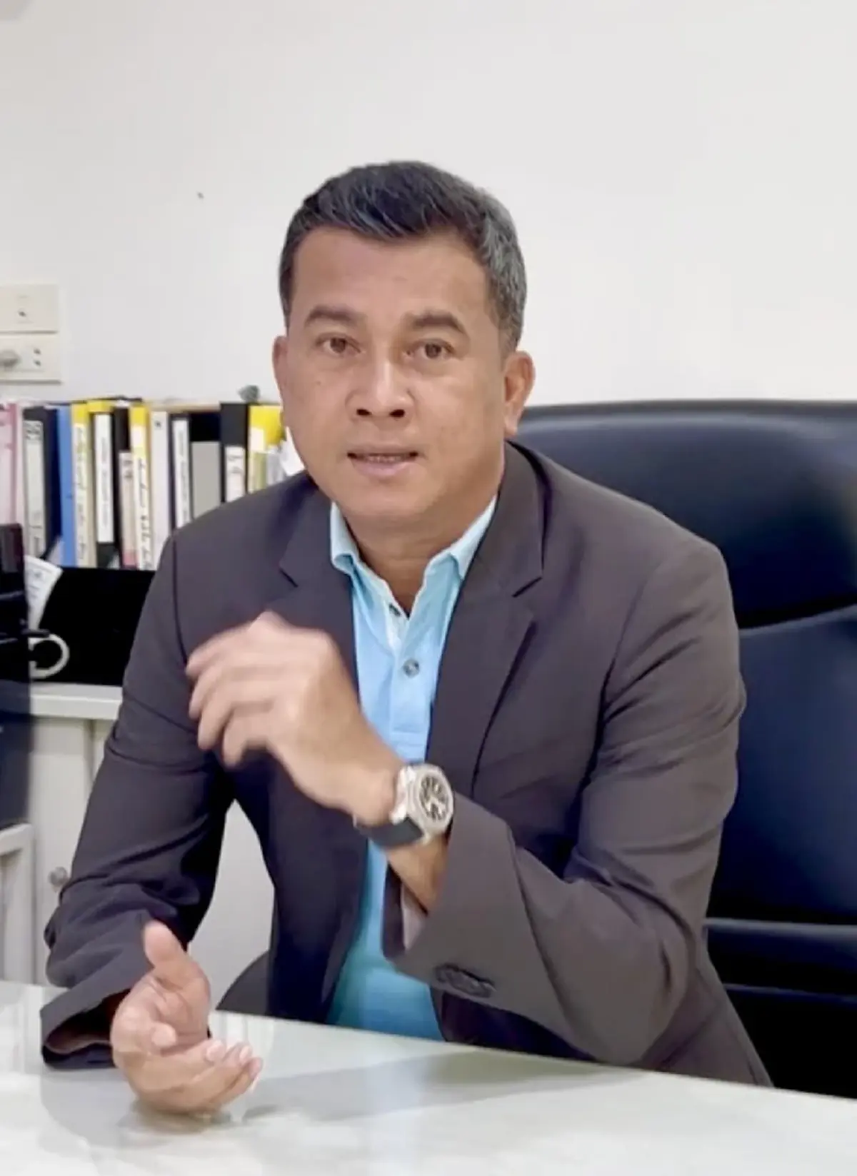 ทนายเชาว์ ลั่นเดือดไม่อ้อมค้อม ถึง ทักษิณ ทำคนถล่มไลก์ยับ ๆ 