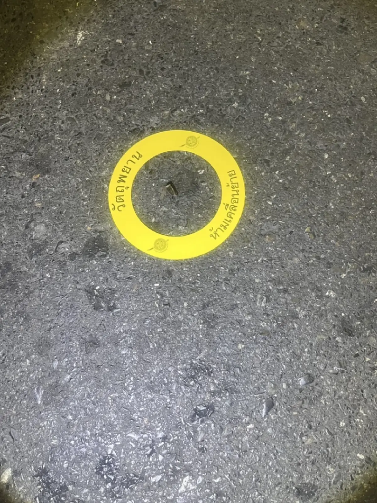 อุกอาจ 2 โจ๋ ขี่จยย.ไล่ยิงอริกลางเมือง คลิปวงจรปิดมัดตัว