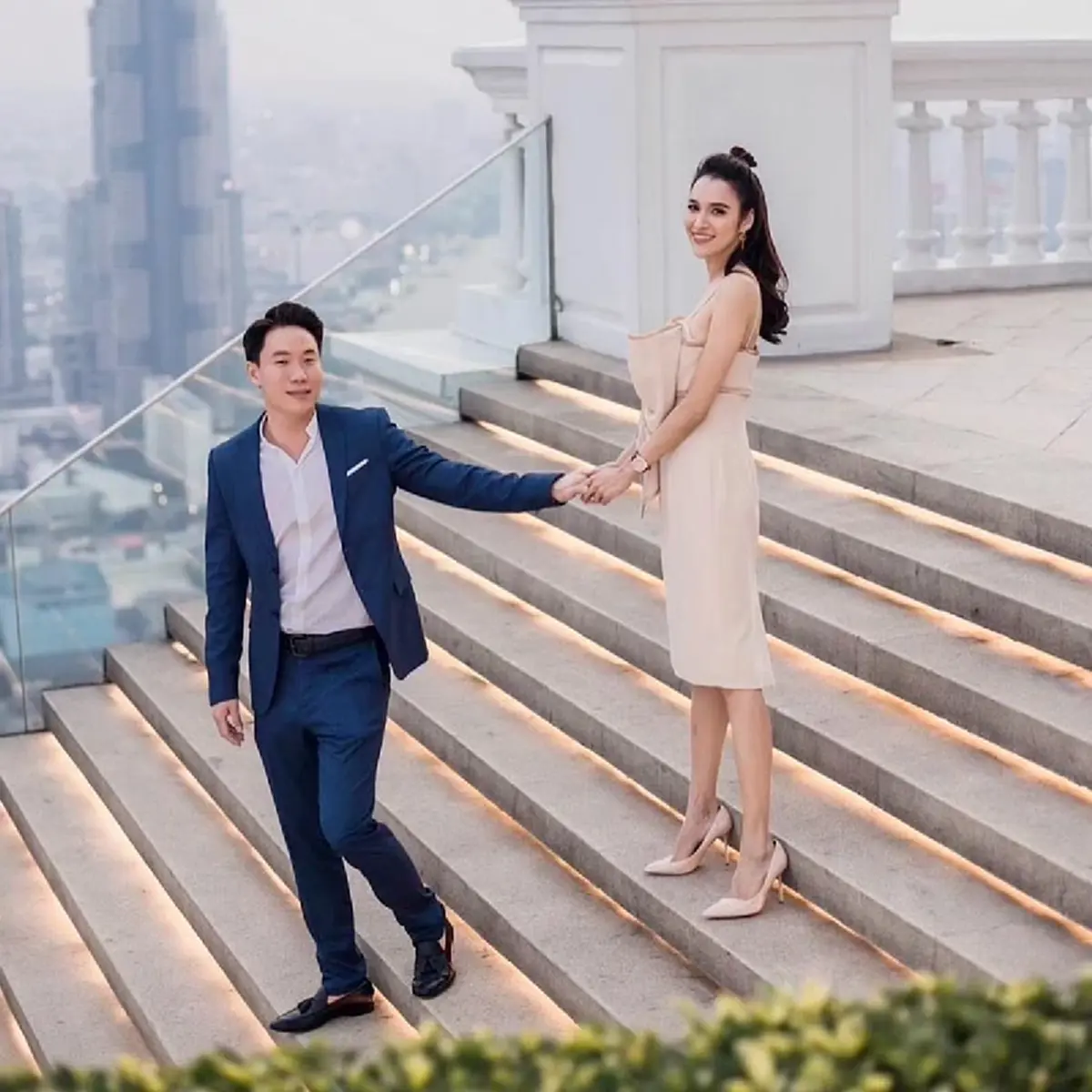 "หยาดทิพย์"เผยภาพคู่สามี"เมฆ รามา" ยกเค้กเซอร์ไพรส์ลูกสาว