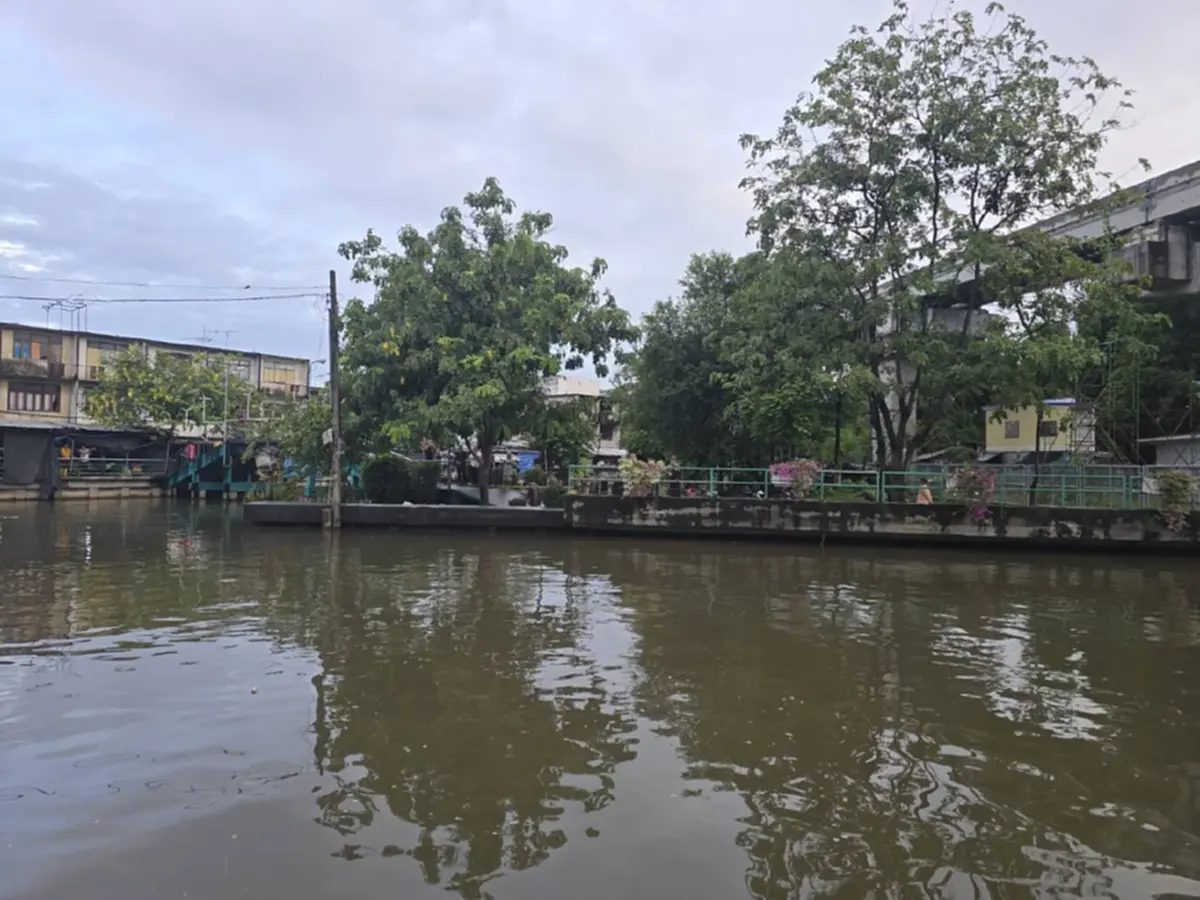 พบศพชายนิรนาม ในคลองแสนแสบ หลังสำนักงานอัยการมีนบุรี