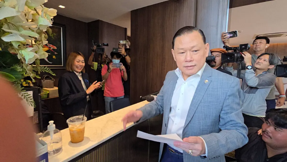 สันธนะ แฉ  4 นักการเมืองใหญ่ เอี่ยวผลประโยชน์ธุรกิจชายแดนไทย-เขมร