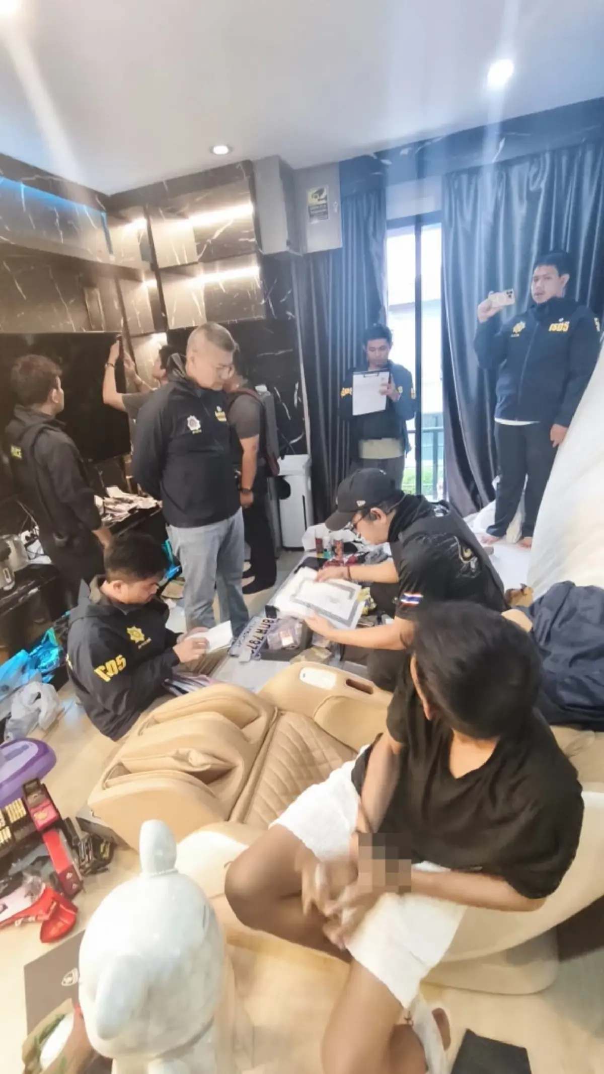 กวาดเรียบ 3 พ่อค้ายารายใหญ่ภาคกลาง ยึดทรัพย์สิน 13 ล้าน