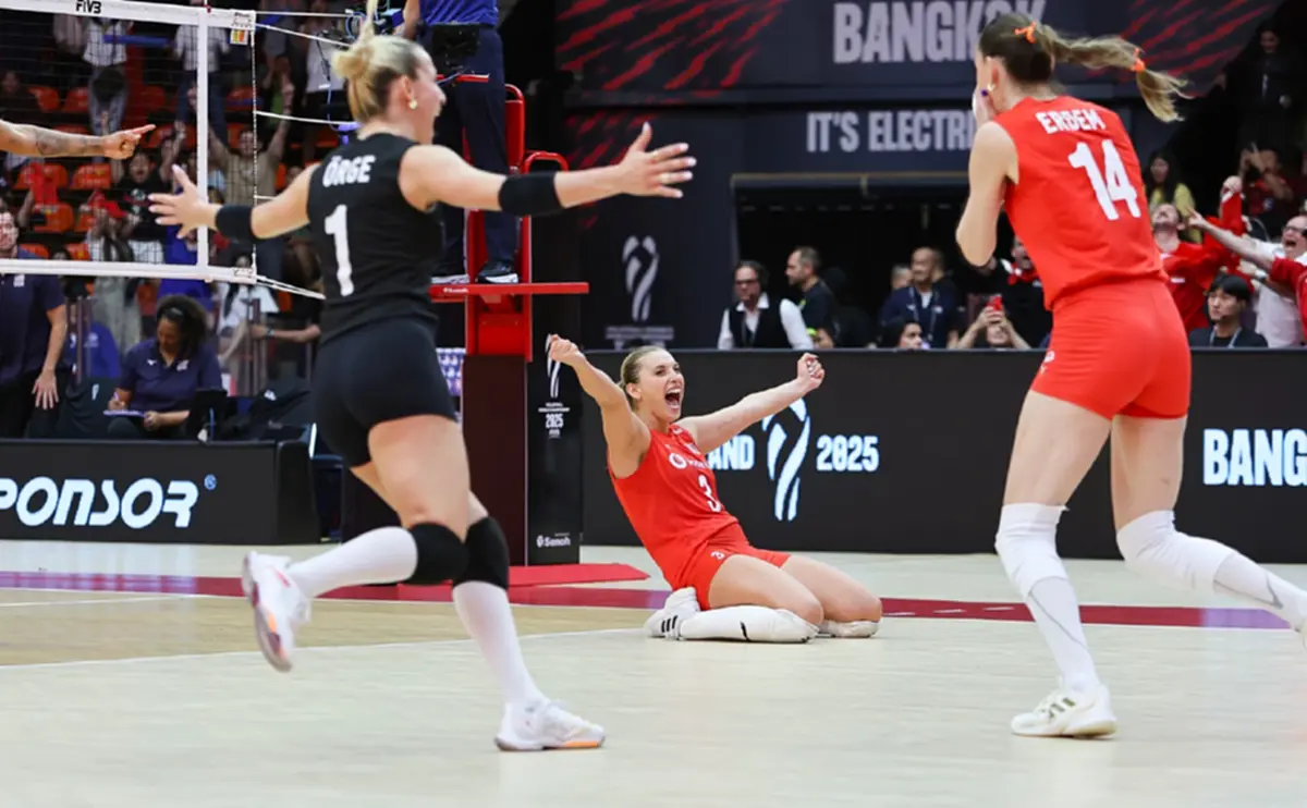 "ดูวอลเลย์บอลสด" ญี่ปุ่น vs ตุรกี PPTV 36 ถ่ายทอดสดวอลเลย์บอลหญิง