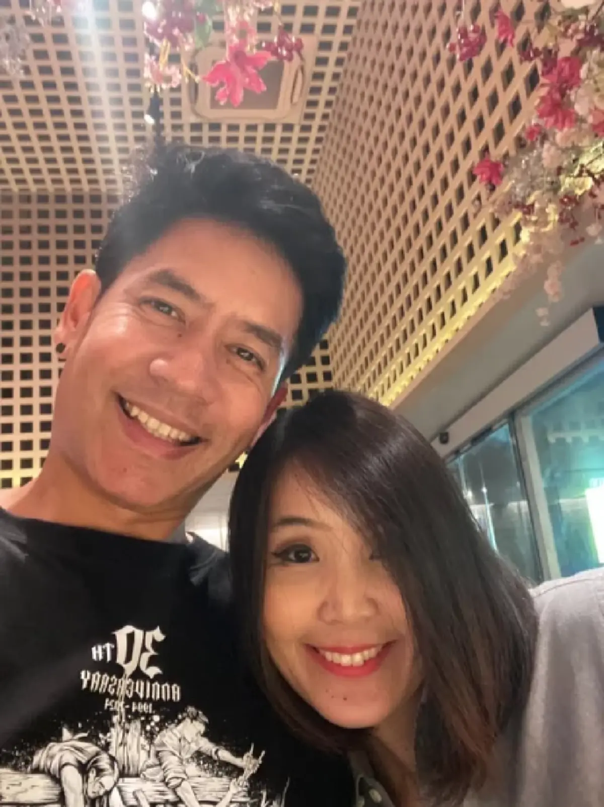 ตั้น พิเชษฐ์ไชย โพสต์ภาพคู่สาวปริศนา ชาวเน็ตแห่ส่องไอจีสนั่น