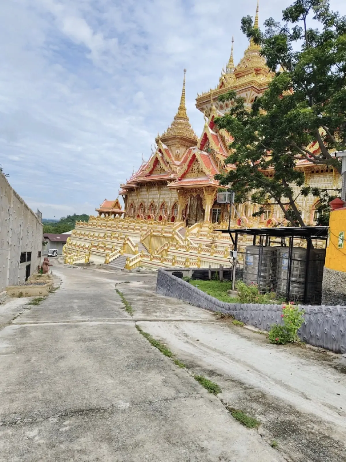 เจ๋ง ดอกจิก ซัดเดือด หลังถูกโยงเอี่ยวถือครองที่ดินแทน อดีตพระอลงกต