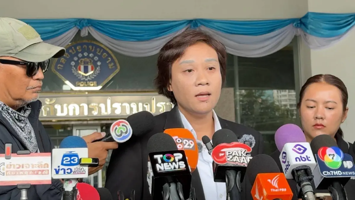 หลักฐานเด็ด สีกามัดพระดังโยกเงิน 12 ล. จากบัญชีมูลนิธิซุกต่างแดน