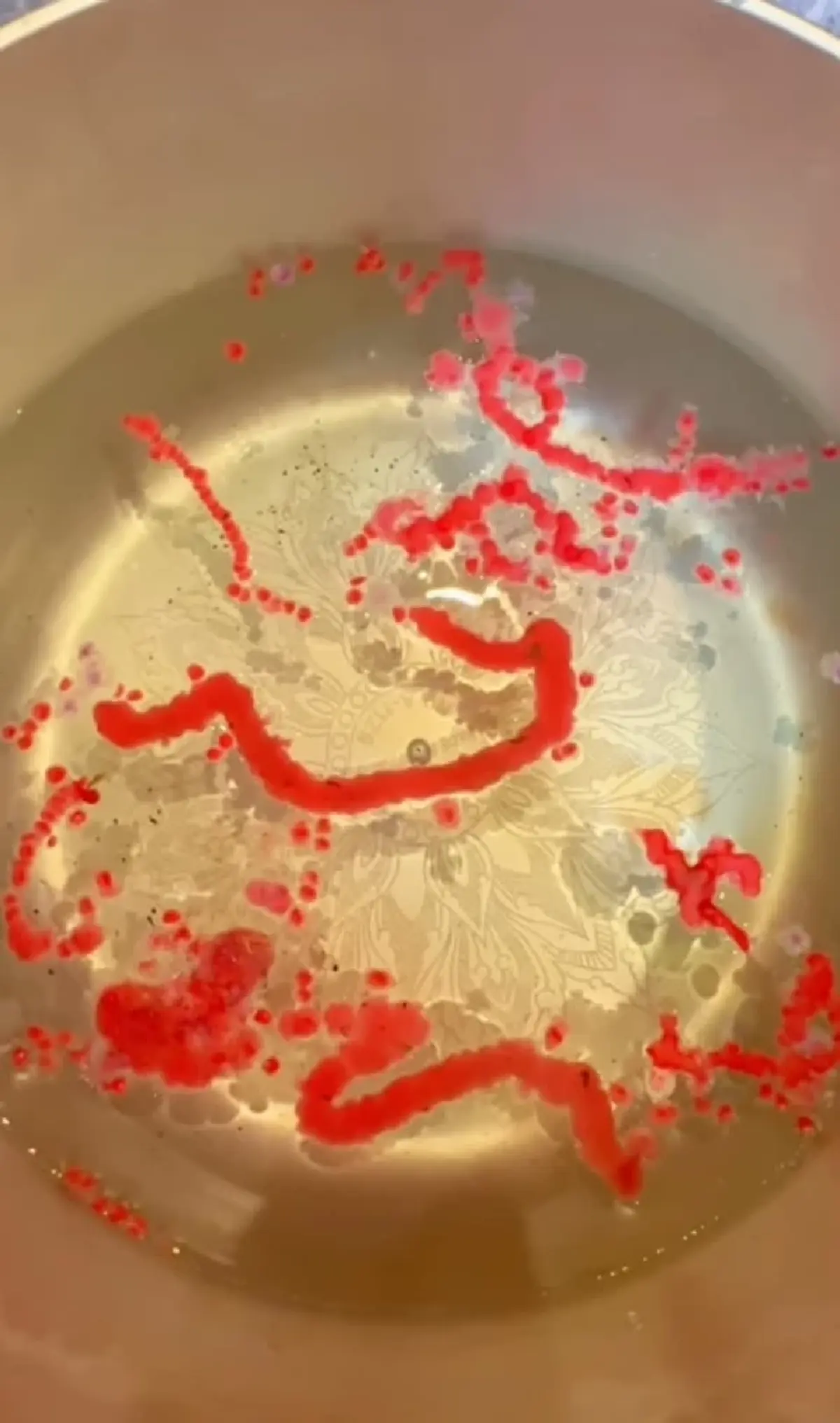 รีบส่อง เฟี้ยว์ฟ้าว โชว์เลขขันน้ำมนต์ แฟนๆฮือฮาเห็นเลขชัด