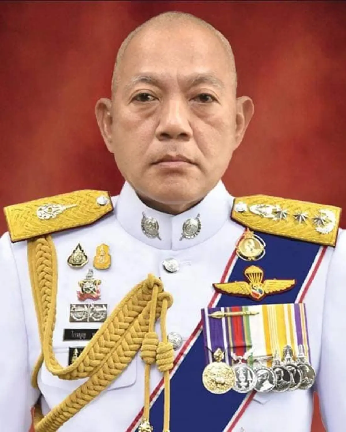 โปรดเกล้าฯ รับโอน พล.ต.อ.ไกรบุญ ทรวดทรง เป็นขรก.ในพระองค์