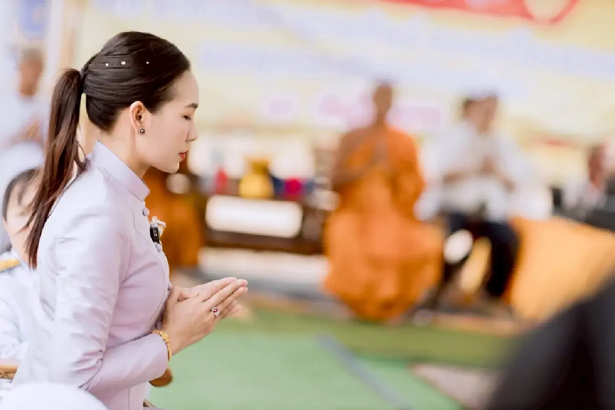 อาชีพเก่า "เจน ญาณทิพย์" ก่อนอุทิศตนแก้กรรมช่วยเหลือผู้หมดหนทาง