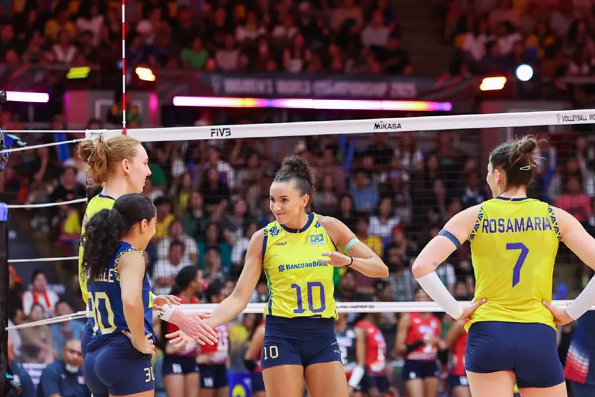 ผลวอลเลย์บอลล่าสุด 4 ทีมรอชิงดำ เห็นประกบคู่แล้ว แฟนคลับมีใจหาย