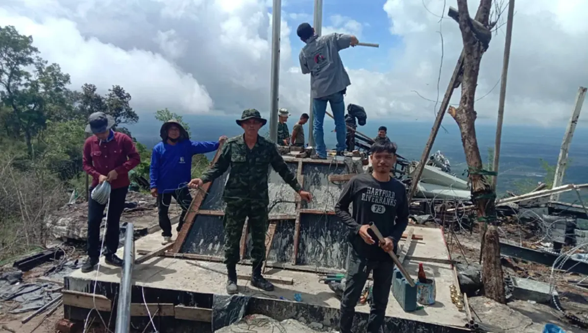 เปิดโฉมหน้าทีมช่าง ทำเสาธงชาติบนภูมะเขือ มาด้วยใจไม่คิดค่าแรง