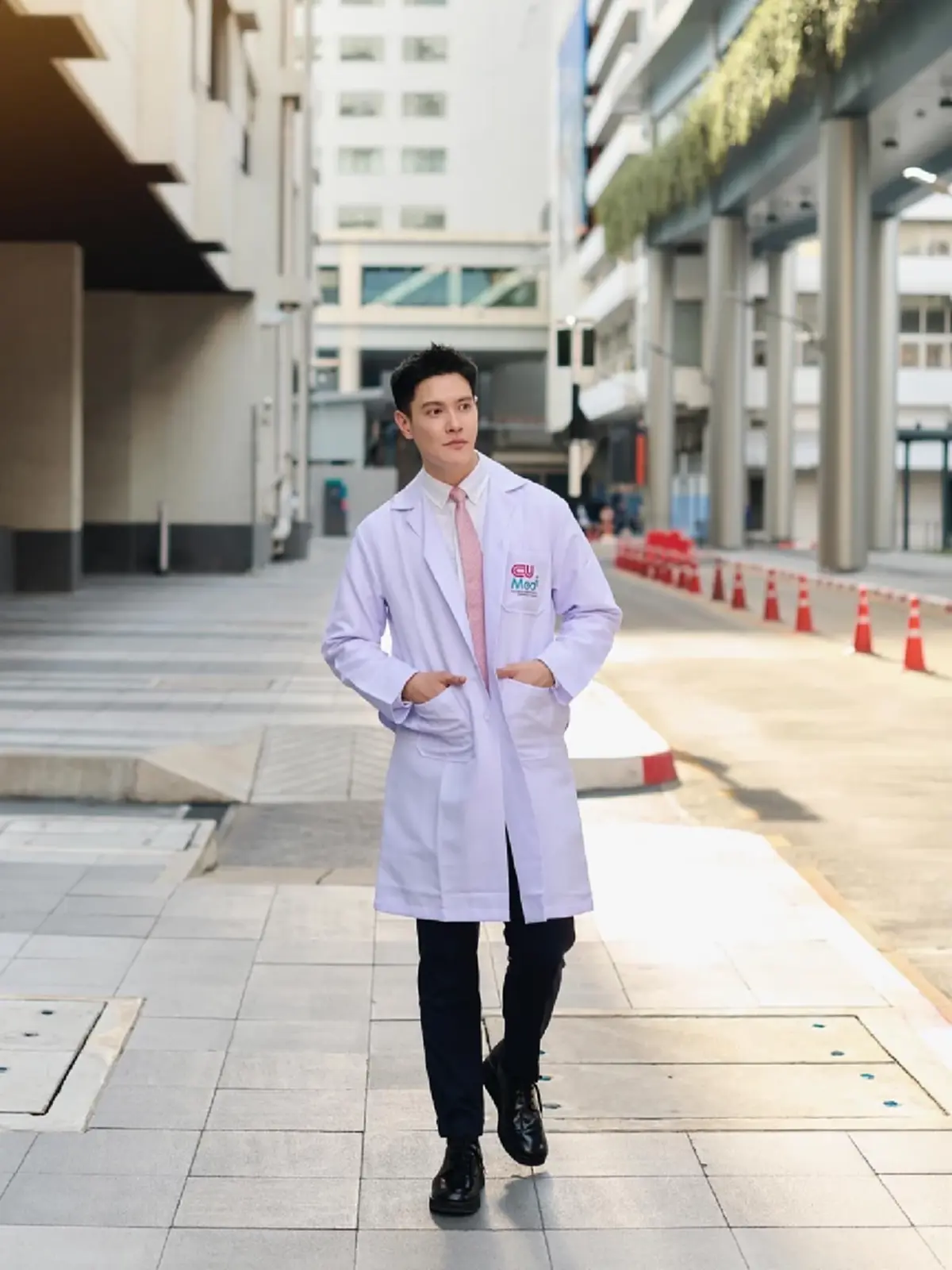 ดาราหนุ่ม ไม่ได้เป็นหมอแค่ในละครแล้ว จากนิเทศฯ สอบเข้าแพทย์จุฬาฯ