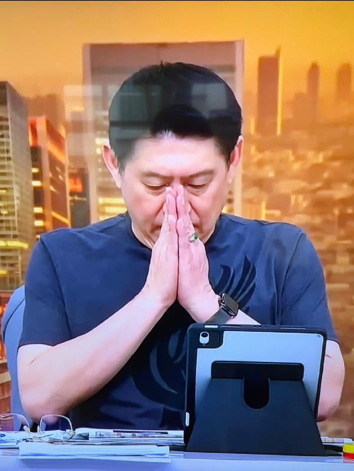 ต๊ะ นารากร ขอโพสต์ถึง สรยุทธ ตรง ๆ หลัง ยกมือไหว้ขอโทษ