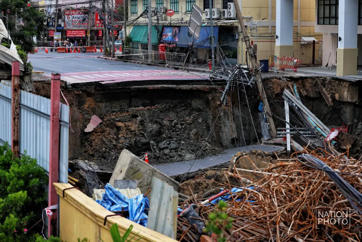 รู้แล้ว อุปสรรคใหญ่กู้หลุมยักษ์ เหตุถนนทรุดหน้า รพ.วชิรพยาบาล