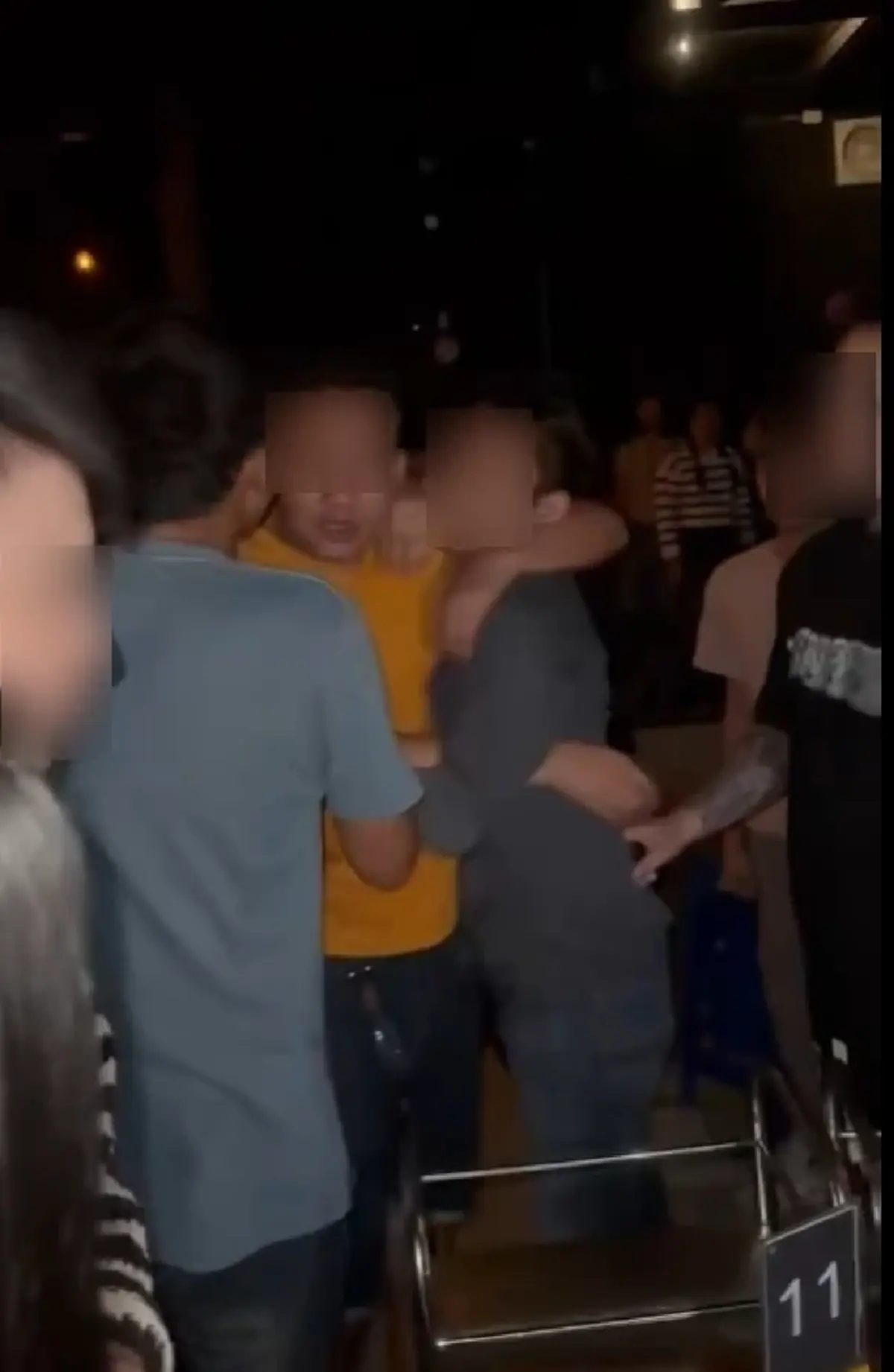 ทัวร์ลง เจ้าของร้านเหล้ามั่นหน้า กร่างด่ากราด ฉุนสาวไม่เล่นด้วย