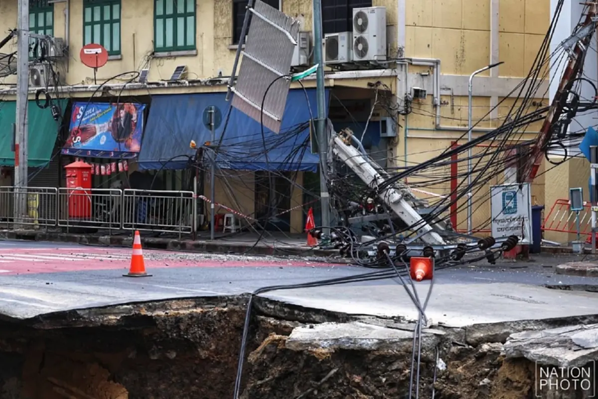 โรงพยาบาลวชิรพยาบาล ประกาศด่วนถึงคนไข้ หลังถนนทรุดใหญ่