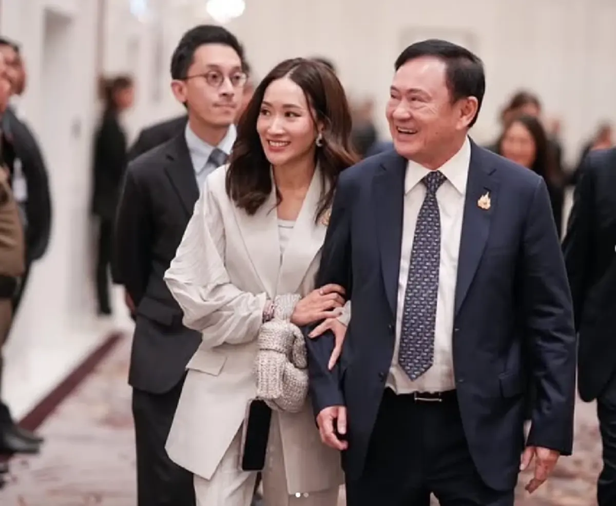 "เอม พินทองทา" เผยของที่ "ทักษิณ ชินวัตร" ให้ไว้ก่อนเข้าเรือนจำ