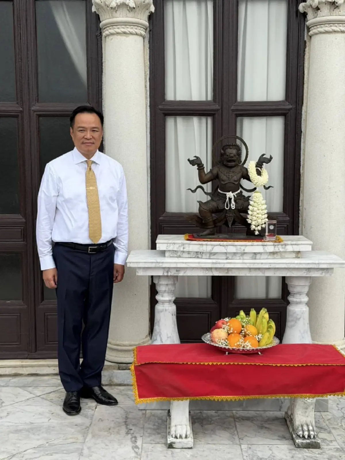 เปิดทะเบียนรถเคลื่อนย้าย องค์นรสิงห์จำลอง กลับตึกไทยคู่ฟ้า