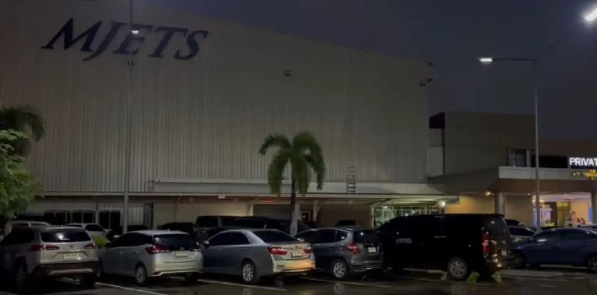 รู้แล้ว"ทักษิณ"บินไปสิงคโปร์กับใคร ยืนยันกลับไทย ฟังคดีชั้น14