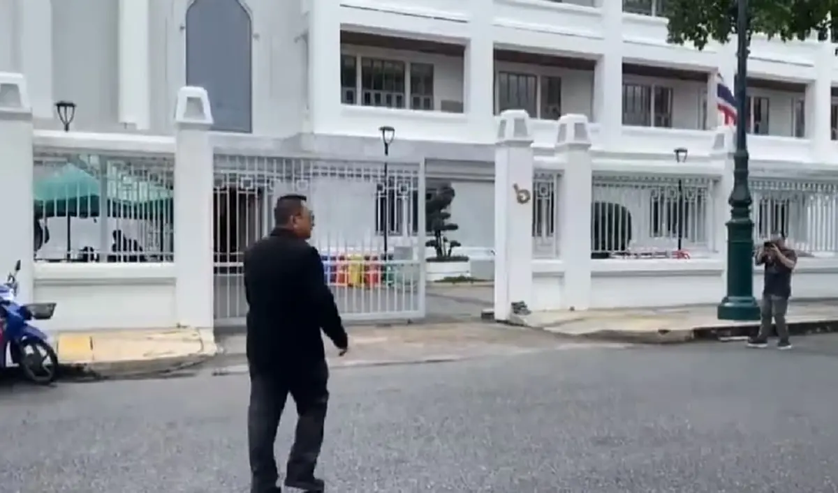 ศาลยกคำร้อง "ชาญชัย" ยื่นขอห้าม "ทักษิณ" เดินทางออกนอกประเทศ