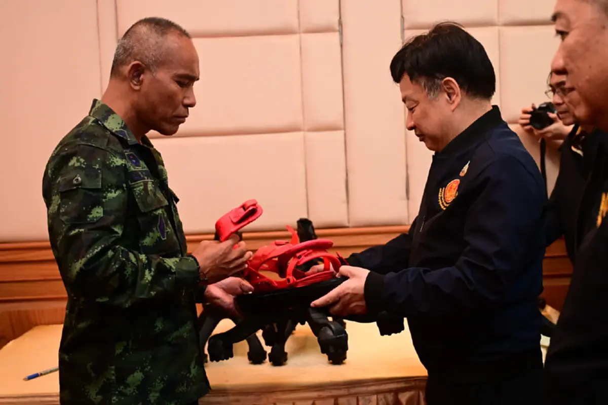 เปิดภาพ"รองเท้านิลมังกร"ต้นแบบลดแรงทุ่นระเบิด ช่วยทหารไทย