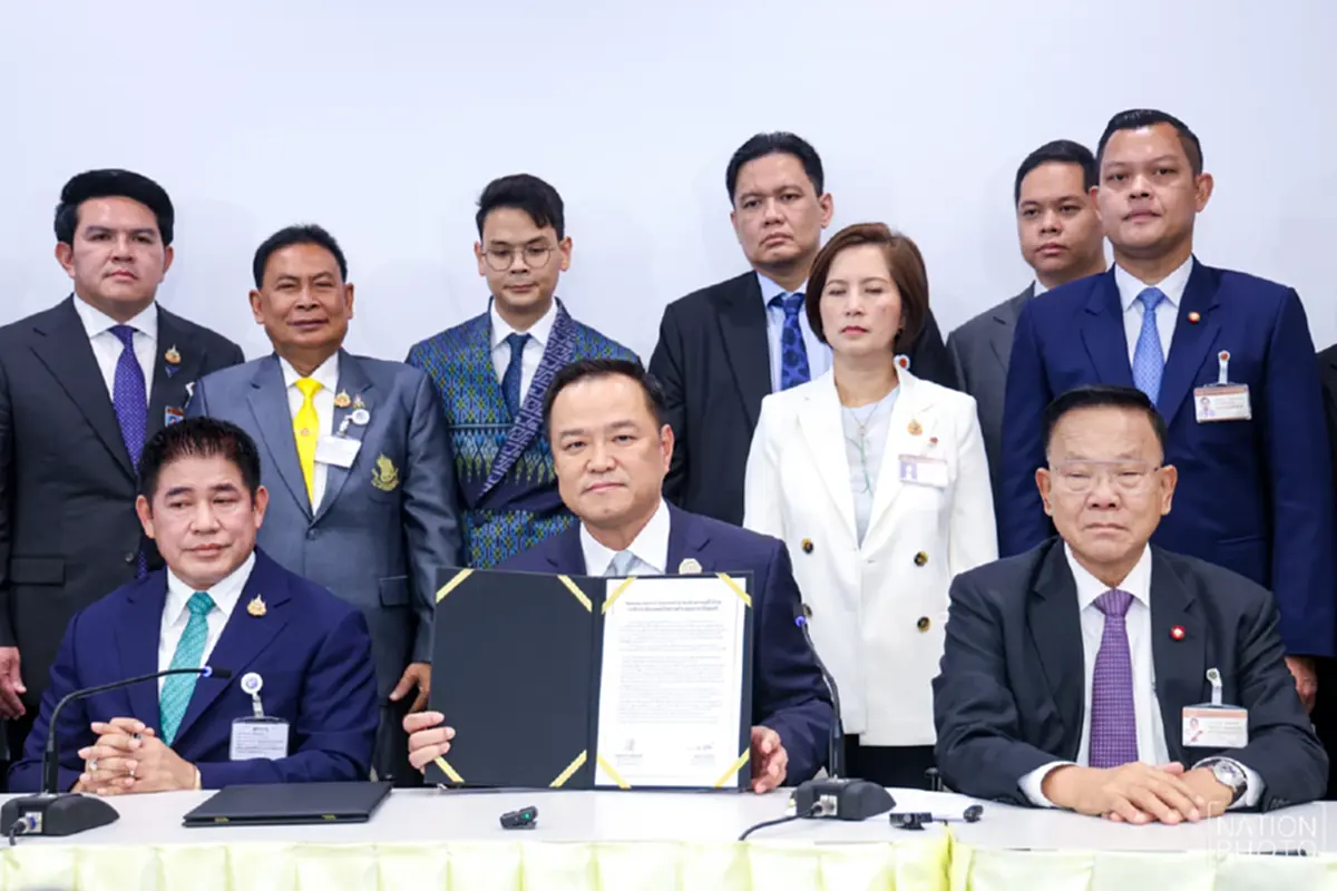 เปิดโฉมหน้า 8 สส.งูเห่าเพื่อไทย ขนโหวต"อนุทิน"นั่งนายกฯคนที่32