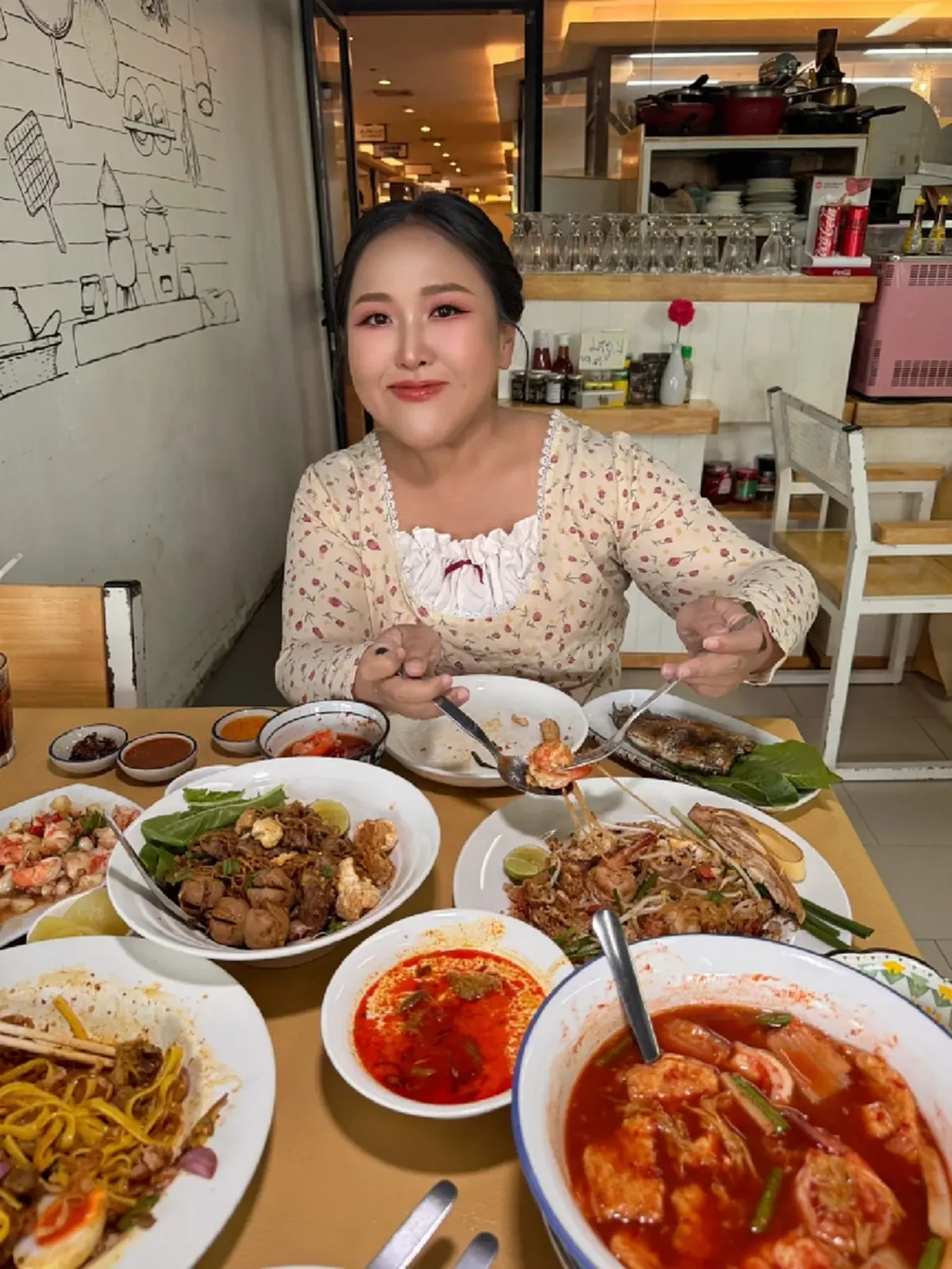 อินฟลูฯ สายกิน เตือนเทรนด์ "ปักพุงคุมหิว"เสี่ยงอันตรายถึงตาบอด