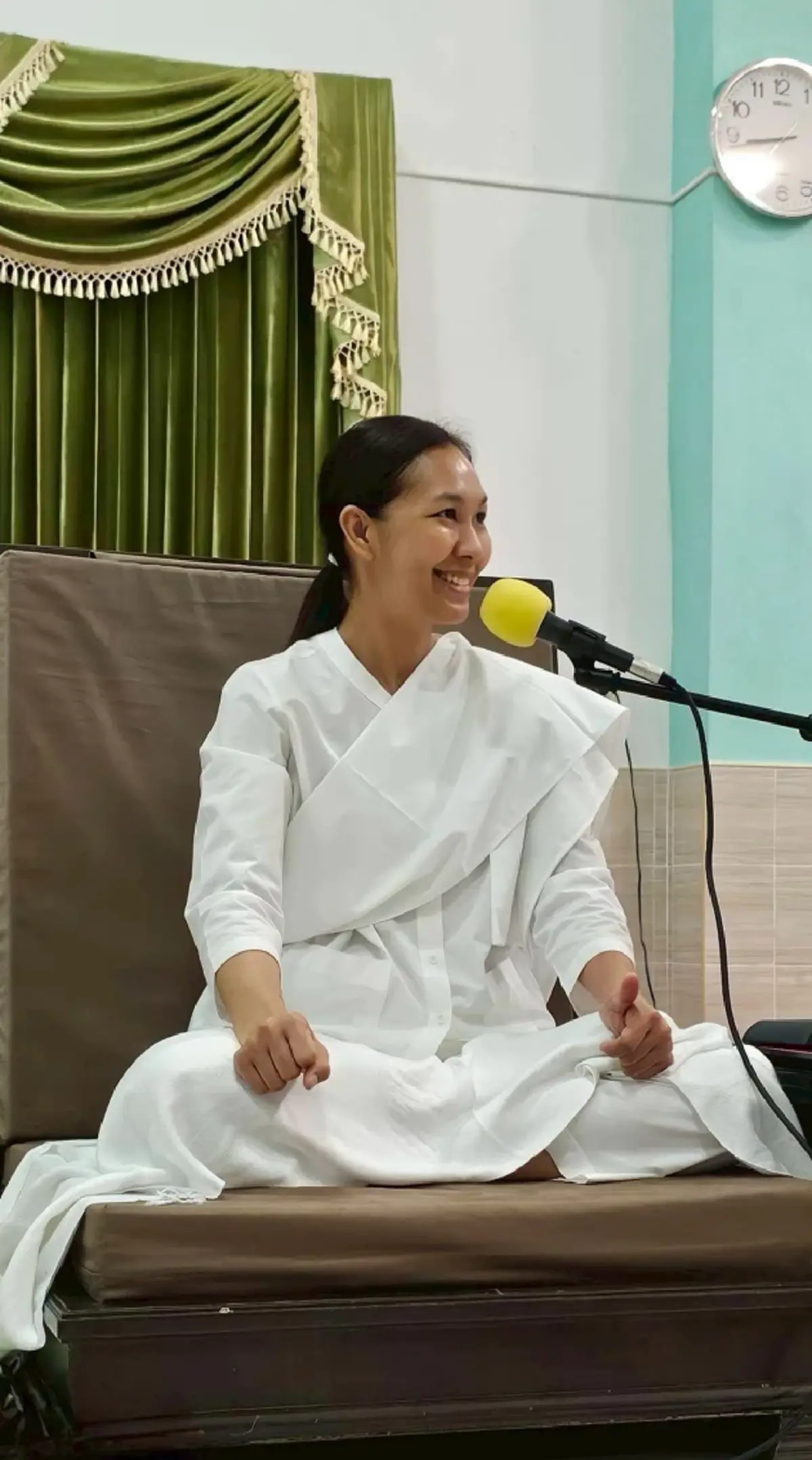 อาชีพเก่า "เจน ญาณทิพย์" ก่อนอุทิศตนแก้กรรมช่วยเหลือผู้หมดหนทาง