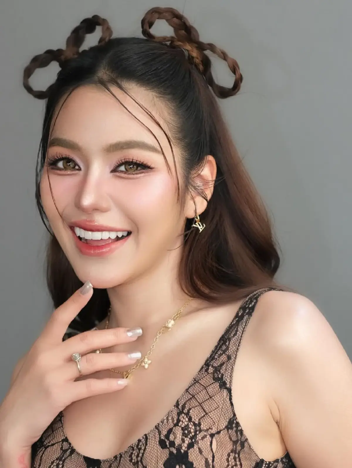 ฟาดเคราะห์ ธัญญ่า อาร์สยาม รถเกิดอุบัติเหตุ แฟนๆ แห่ส่องเลขทะเบียน