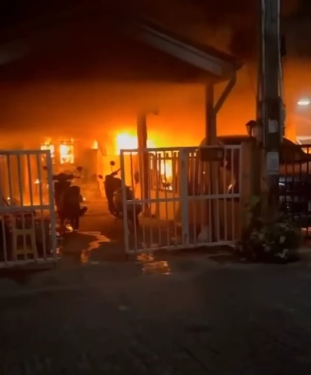 ยิ่งสลดเปิดสาเหตุ ไฟไหม้บ้านระยอง คร่าชีวิตพ่อแม่ลูกดับ 7 ศพ