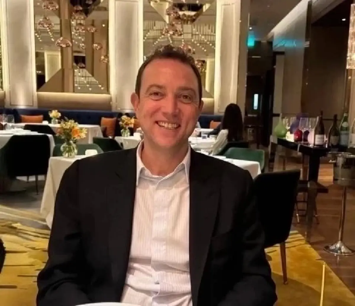 "เบน สมิธ" ส่งทนายฟ้อง "โรม รังสิมัน" เรียกค่าเสียหาย 100 ล้าน