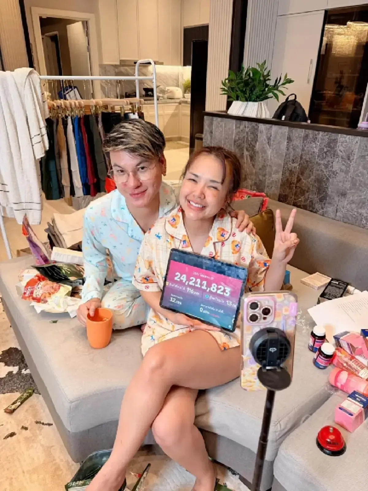 เปิดยอด "เจนนี่" ไลฟ์มาราธอนคืนที่ 2 แรงไม่หยุด ยิ่งขายยิ่งปัง