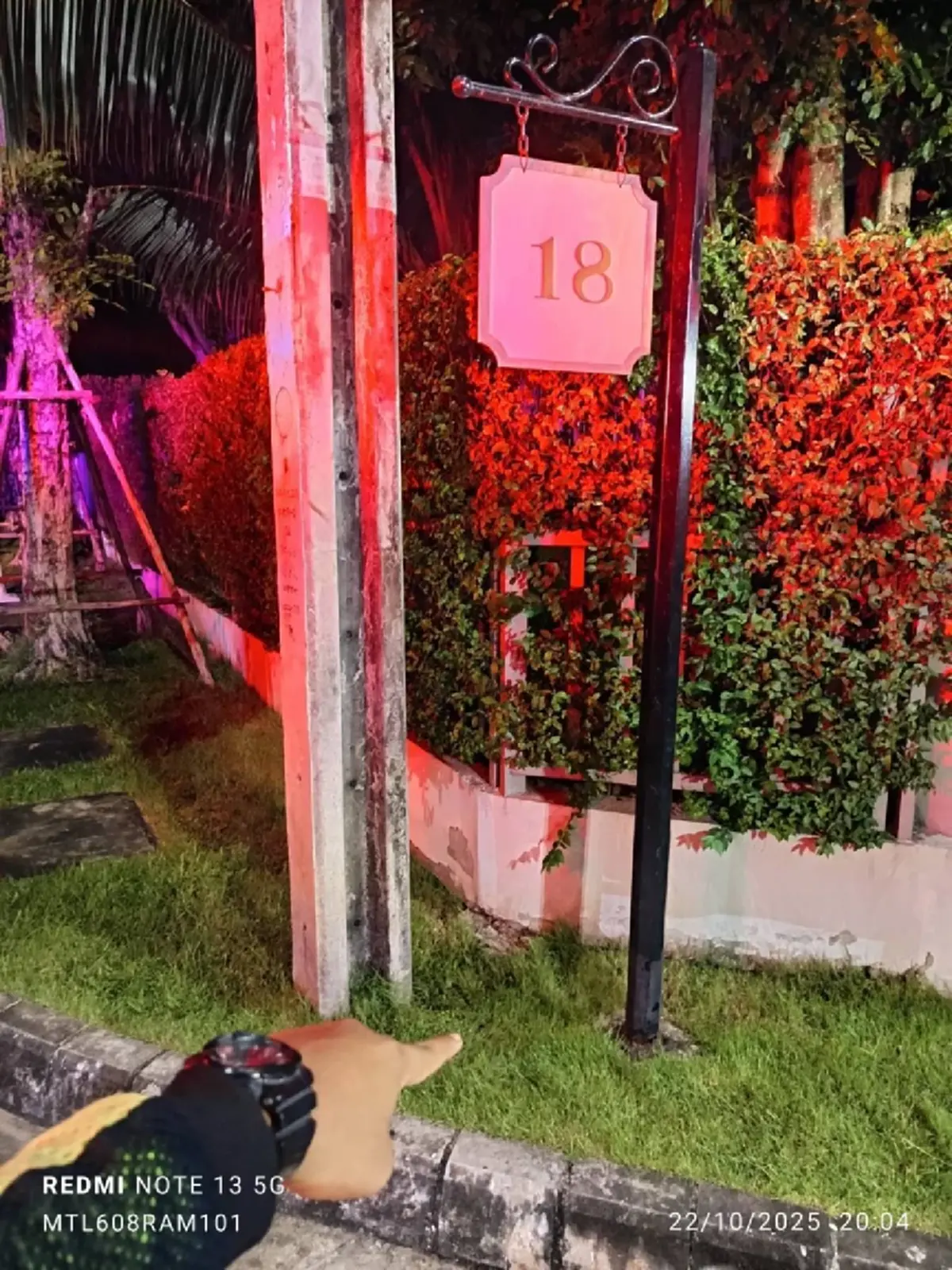 พบเด็กทารกแรกเกิด ถูกทิ้งทางเดินในหมู่บ้าน เร่งหาตัวผู้ก่อเหตุ