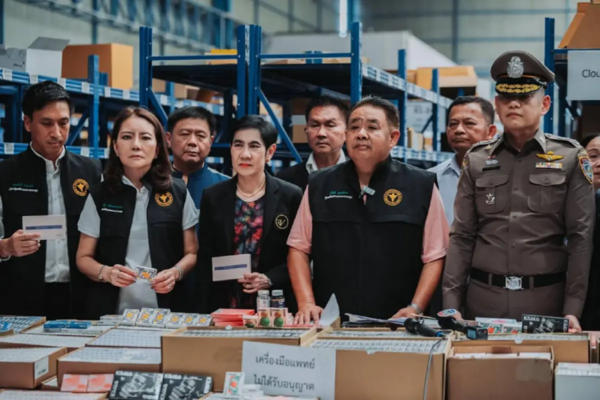 บุกยึดคอนแทคเลนส์เถื่อนยี่ห้อดัง ยึด 3 แสนชิ้น เกลี้ยง 17 ล้าน