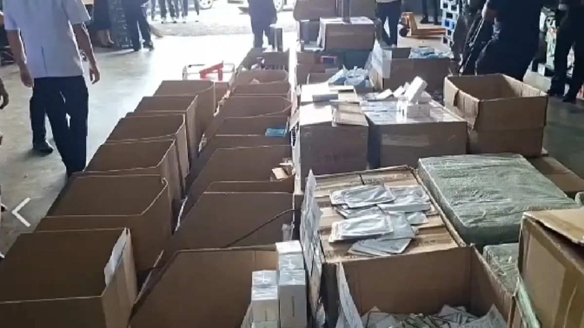 ทลายโรงงานเครื่องสำอางผิดกฎหมายเกือบ 70,000 ชิ้น มูลค่ากว่า 7 ล้านบาท