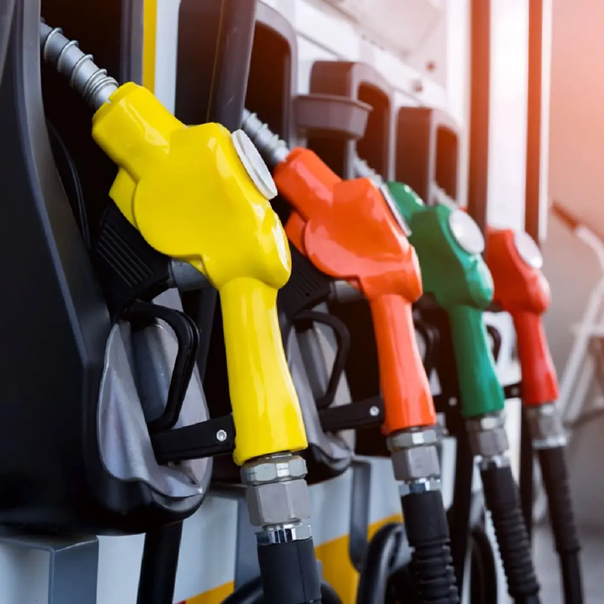 ราคาน้ำมันพรุ่งนี้2568 (23 ต.ค. 68) บางจาก ปตท. อัปเดตราคาล่าสุด