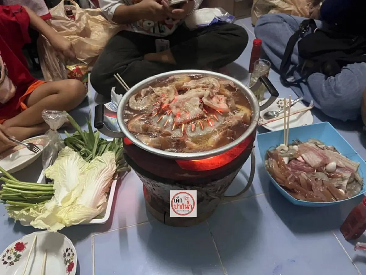 เตือนสายปิ้งย่าง ตั้งวงกินหมูกระทะ จู่ๆหน้ามืด นอนหมดสติกลางถนน 4 ราย 