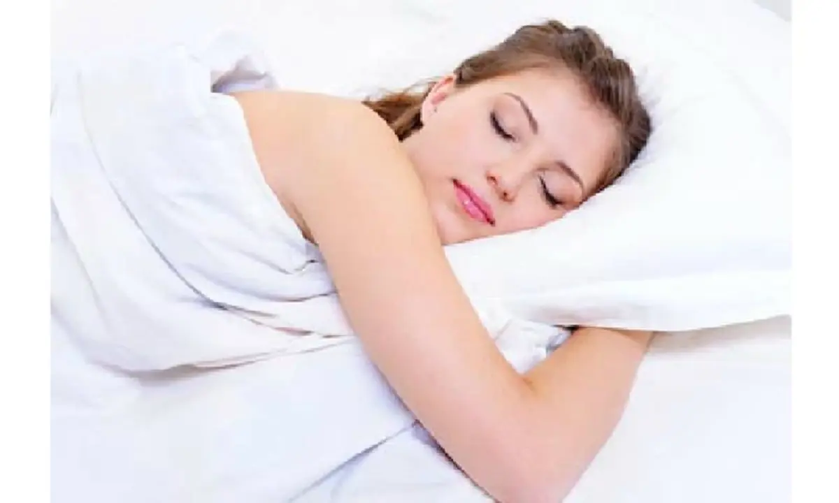 นอน “ตกหมอน” อันตรายกว่าที่คิด! เสี่ยงปวดคอเรื้อรัง กระทบถึงระบบประสาท