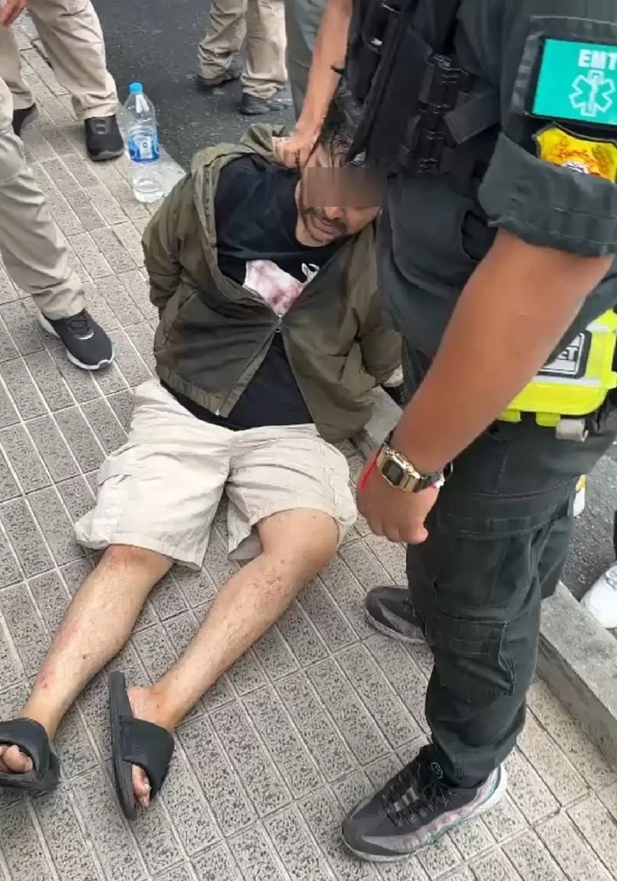 รวบทันควัน หนุ่มอินเดียคลั่ง ชักโมเดลปืนขู่ ป่วนสยามทำแตกตื่น