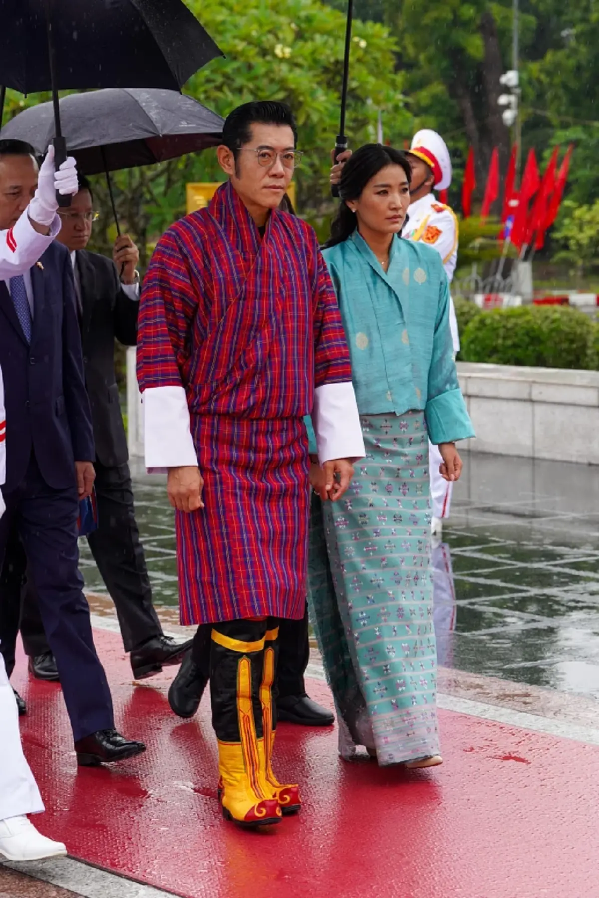 กษัตริย์จิกมี แสดงความเสียพระราชหฤทัย ถึง สมเด็จพระพันปีหลวง