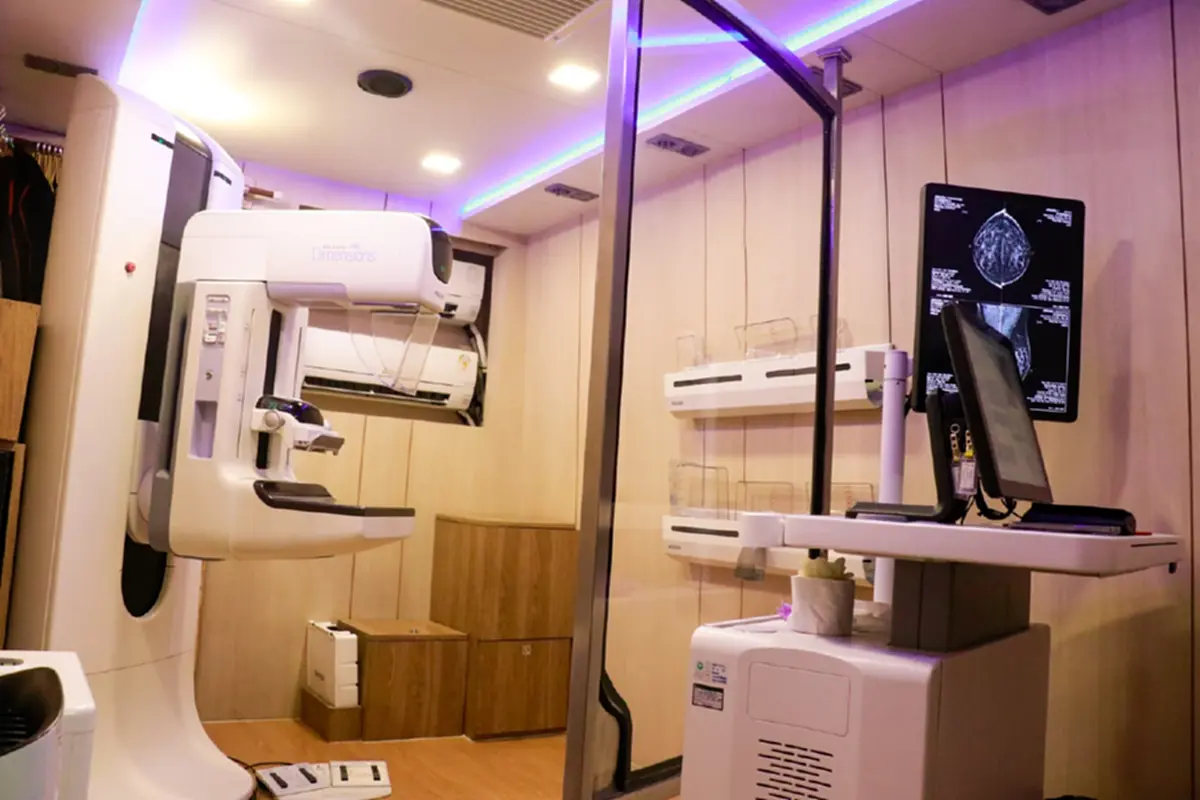 กทท. เปิดพื้นที่ตรวจคัดกรองมะเร็งเต้านม-มะเร็งนรีเวชฟรี ให้แก่สตรีชาวคลองเตย