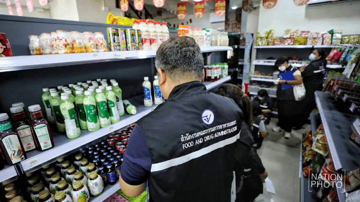 บุกทลาย 2 ซุปเปอร์มาร์เก็ตจีนกลางกรุงฯ ของนำเข้าผิดกฎหมายเพียบ