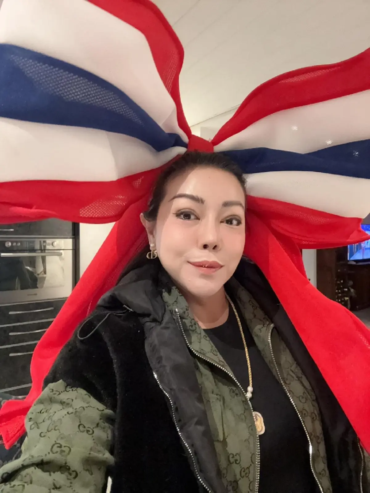 ดราม่า สาวอ้างถูกเทคิว "ลำไย" ถามตรงๆ "ประจักษ์ชัย" เกลียดทำไม