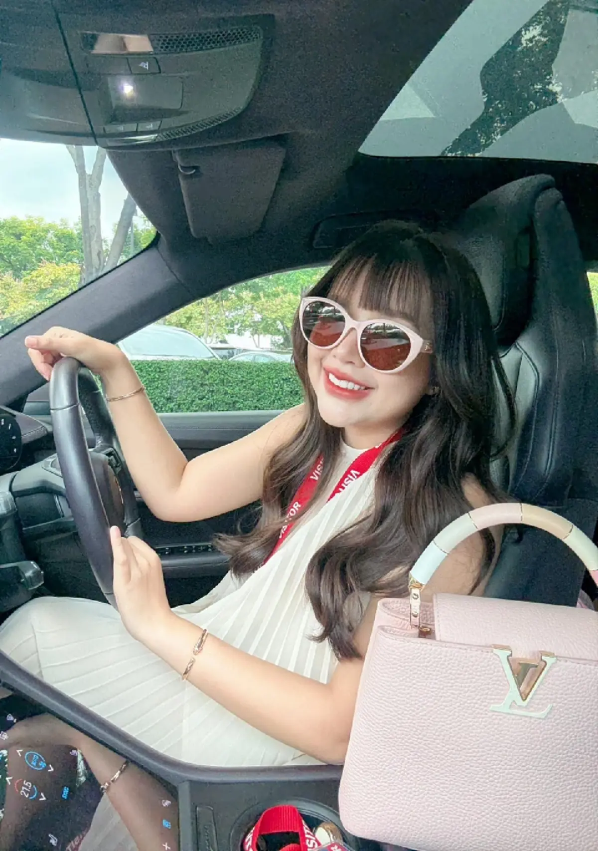 เปิดอาณาจักร "เจนนี่" จากนักร้อง สู่นักธุรกิจ รายได้เฉียด 300 ล้าน