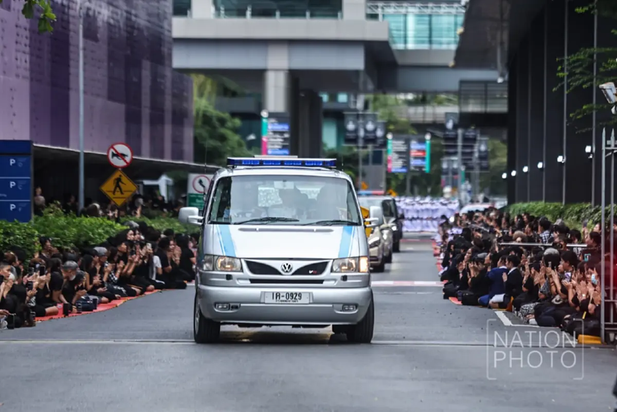 สาเหตุใช้รถเชิญพระบรมศพ