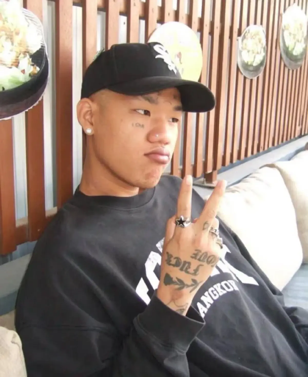 ลูกชายตลกดัง ไม่ทน สวนปากชาวเน็ต หลังเข้ามาบอก มีได้เพราะพ่อ 